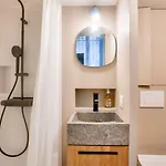 Renovated Studio In The Heart Of The Marais