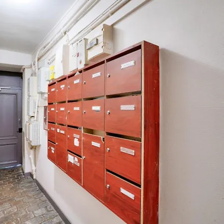 Apartment Renovated In The Heart Of The Marais
