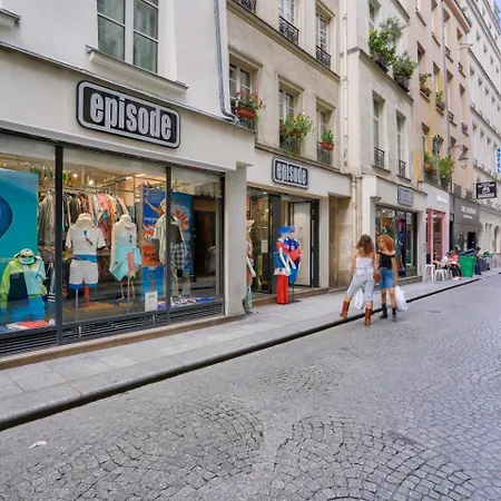 Renovated In The Heart Of The Marais *